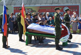 Захоронение младшего лейтенанта Химилонова